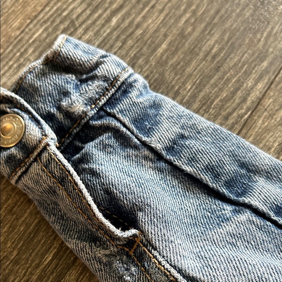 Old Navy Kids Denim lined Jean Jacket with Sherpa collar size 5t - Picture 10 of 12